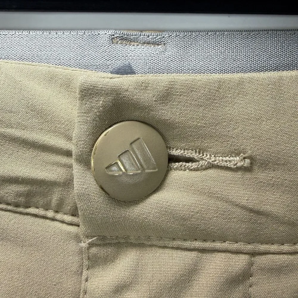 Adidas Golf Shorts Mens 34 (35 Actual) Beige 9” Inseam Performance Modern Logo